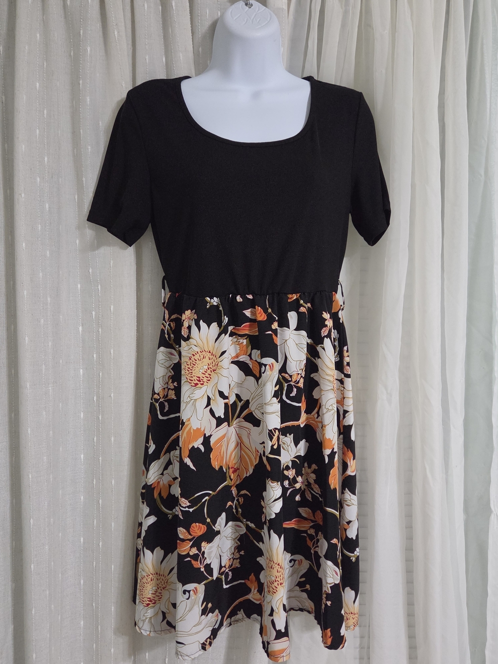 Floral Black and Orange Women’s Short Sleeve Dress